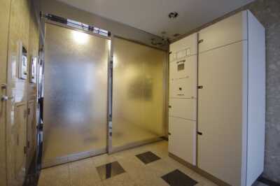 エレガンス代々木 (宅配ボックス)