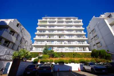 秀和神宮レジデンス　外観