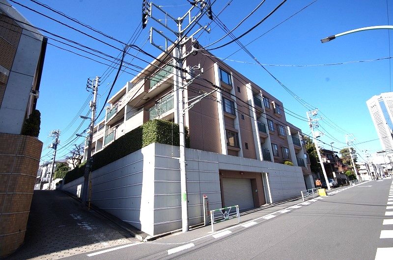 代々木ヒルズ外観キャッチ